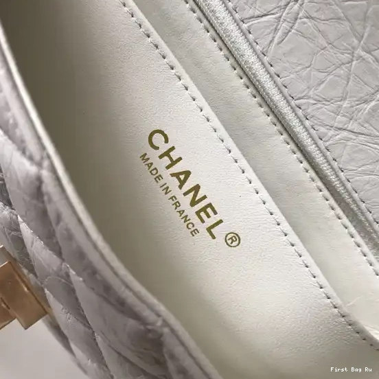 First Bag Ru CHANEL CHANELUTCH 0513